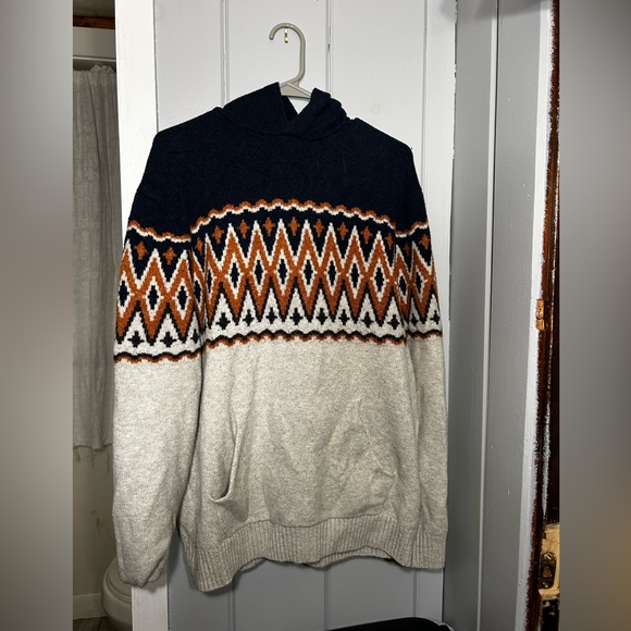Old Navy Sweater - Picture 1 of 3